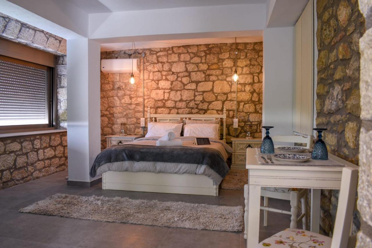 Coastal Stone Hideaway With Stunning Scenery Villa Kitriai ภายนอก รูปภาพ