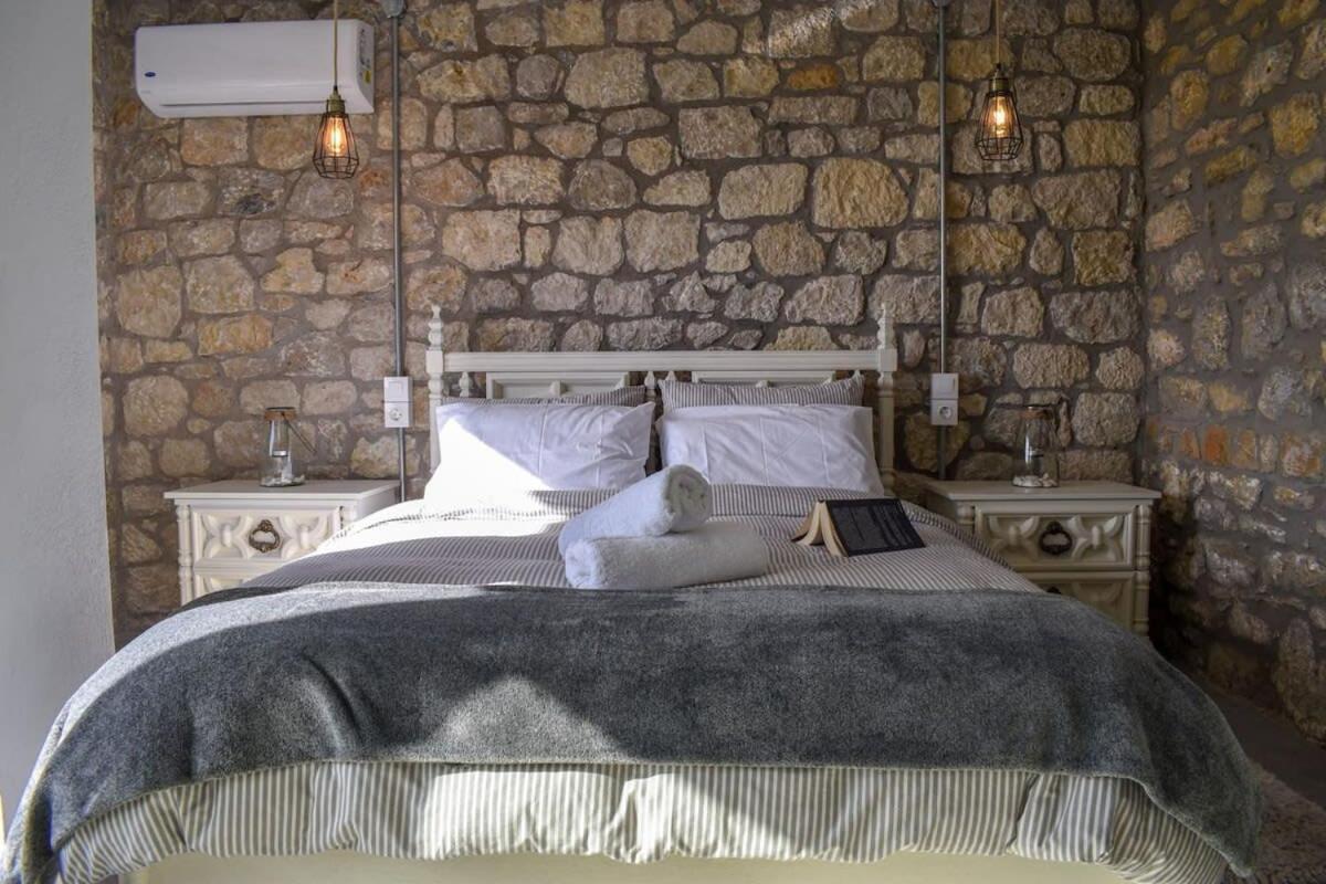 Coastal Stone Hideaway With Stunning Scenery Villa Kitriai ภายนอก รูปภาพ