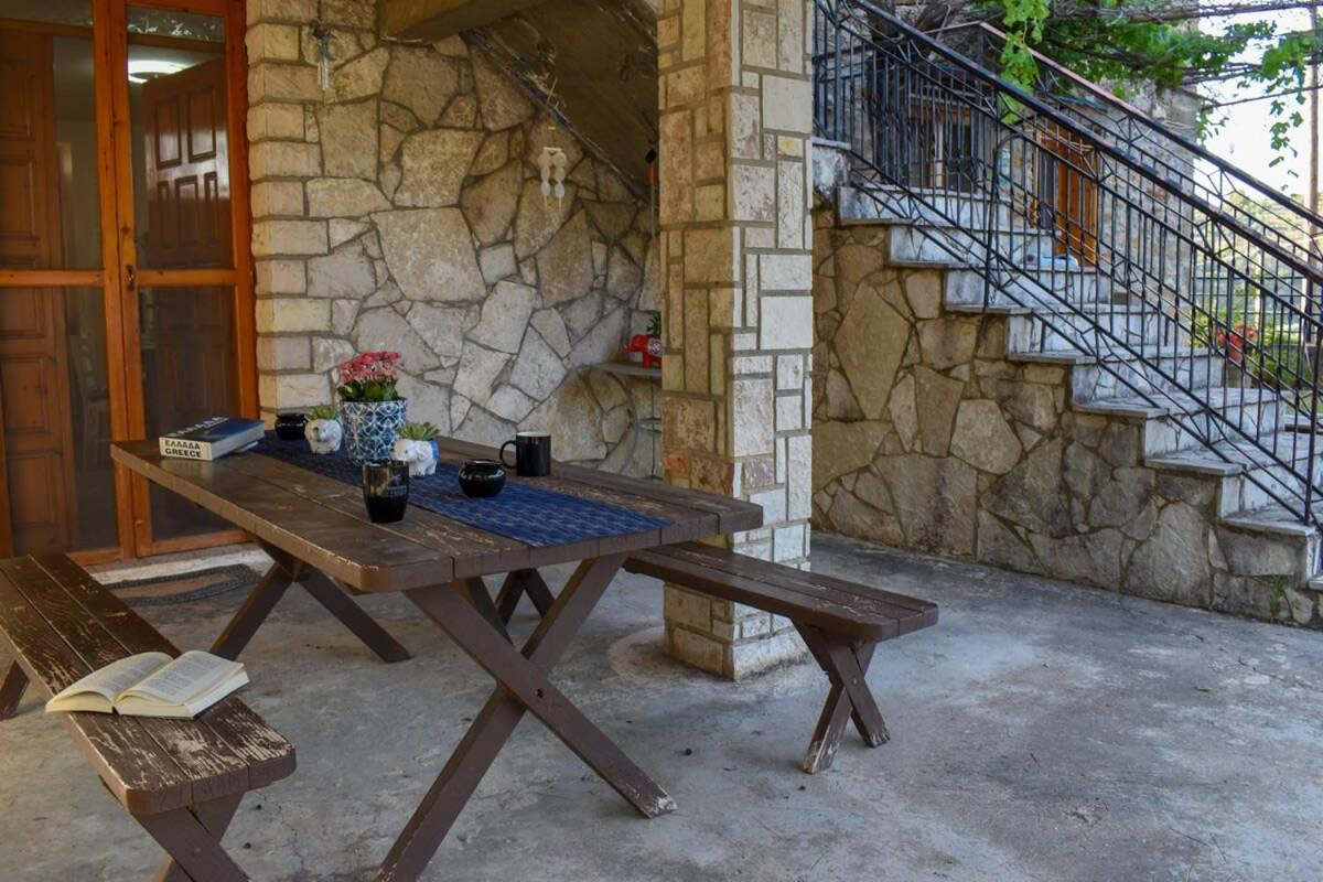 Coastal Stone Hideaway With Stunning Scenery Villa Kitriai ภายนอก รูปภาพ