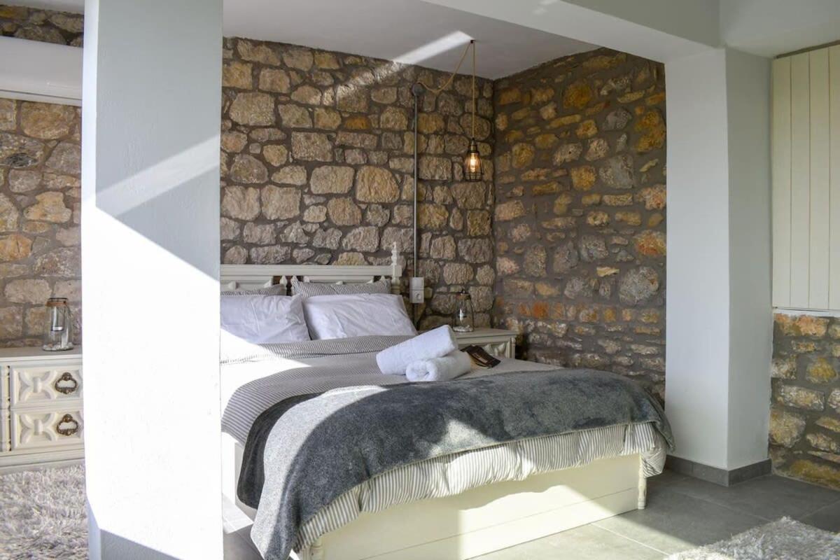 Coastal Stone Hideaway With Stunning Scenery Villa Kitriai ภายนอก รูปภาพ