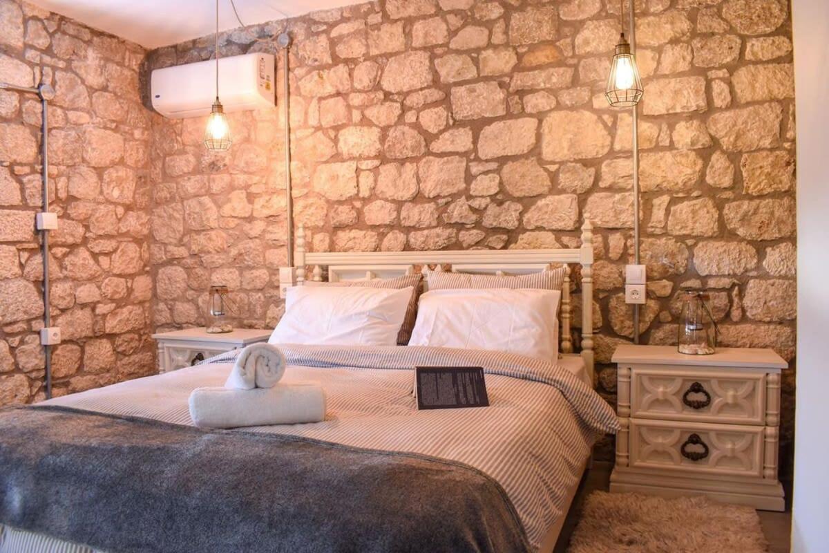 Coastal Stone Hideaway With Stunning Scenery Villa Kitriai ภายนอก รูปภาพ